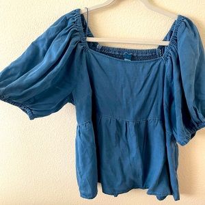 Large denim Old navy shirt